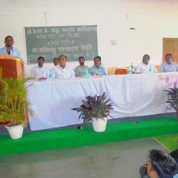 Mr.Abhimanev kesuse (food & drug Commistionor) Addressing to the Student's About food Safety Rules & Regulations.