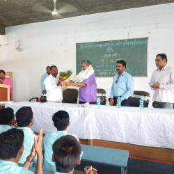 Felicitation of Dr. A.R.Sawate (Assocate dean & principal, VNMKV, parbhani) during his lecture arrened at KSKCFT, Beed.