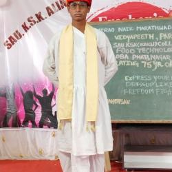 Dress up like freedom fighter