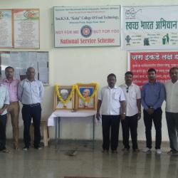 Slelebration of  birth annevessory of mahatma Gandhi & Lal bahudur shostsi on 2 october 2019 at KSKCFTbeed in present of Dr.G.V.Salunke & all stoff members